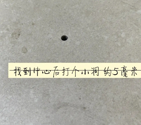 垣曲瓷砖空鼓维修公司专业解答在瓷砖铺贴过程中，如果砂料搅拌不均匀，将会带来以下问题